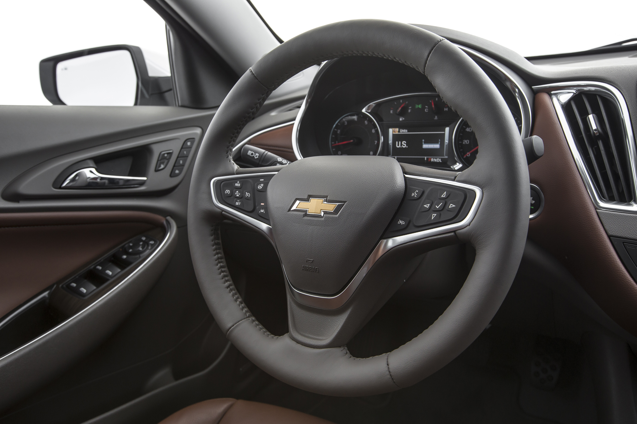 2016-Chevrolet-Malibu-20T-Premier-steering-wheel