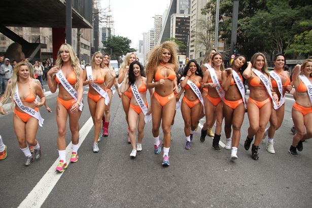 miss-bumbum-girls-stop-traffic-in-sao-paulos-busiest-street-at-launch