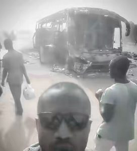 commotion-as-young-shall-grow-luxury-bus-bust-into-flames-along-awka-onitsha-expressway-photos-2