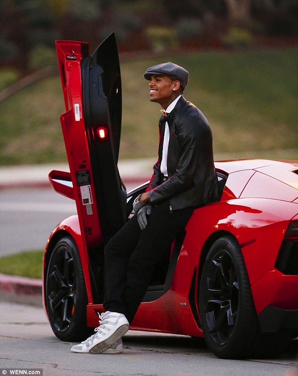 Chris-Brown-Red-Lamborghini-photo