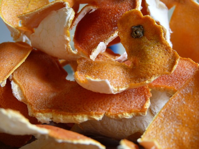 dried-orange-peel-min