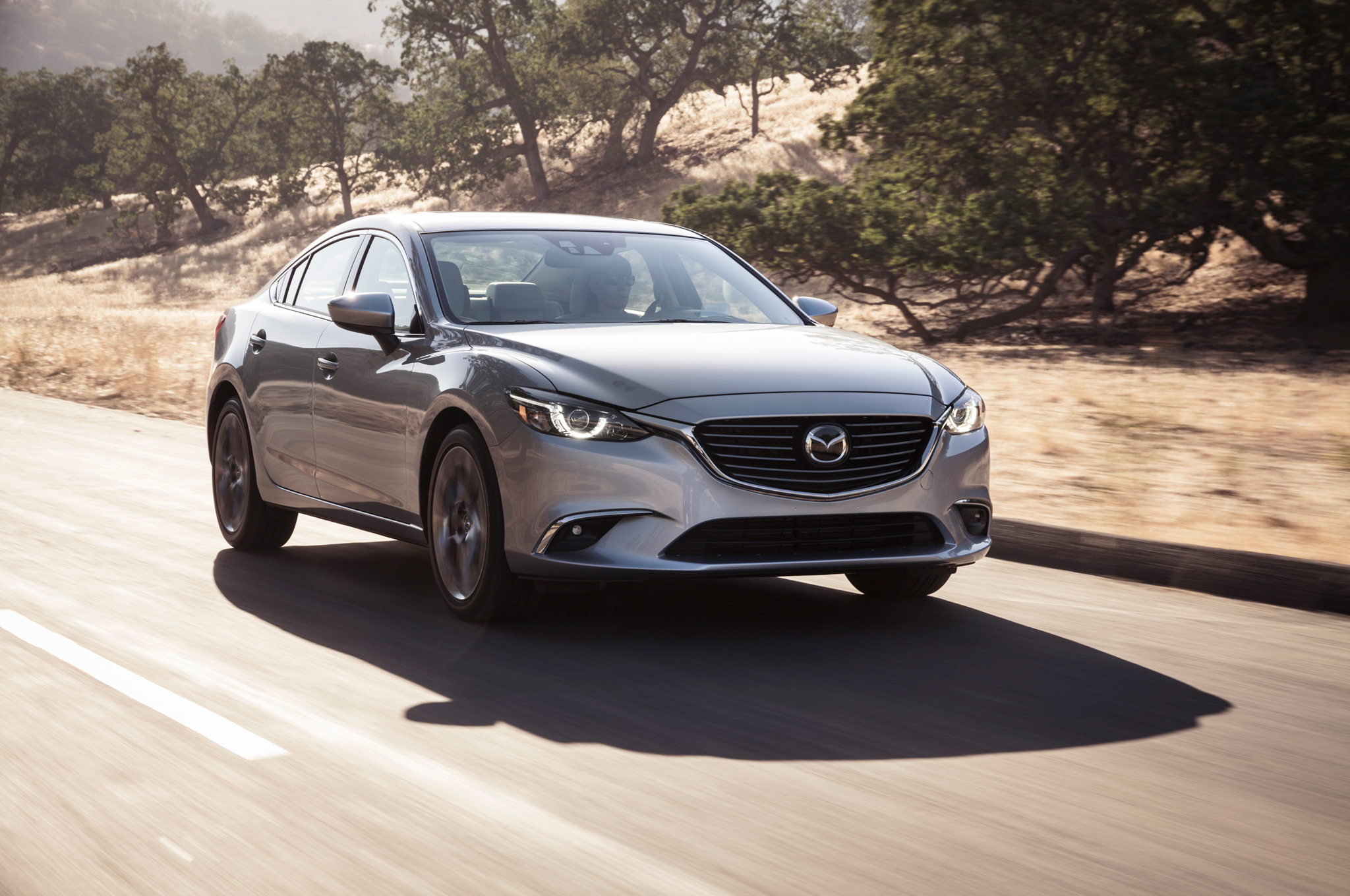 2016-Mazda6-front-three-quarters-in-motion