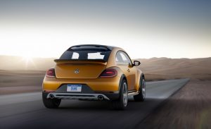 2017-Volkswagen-Beetle-Dune-concept-403-876x535