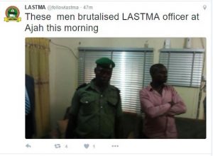 see-the-moment-policeman-humiliated-lastma-officer-in-lagos-state-photos-2