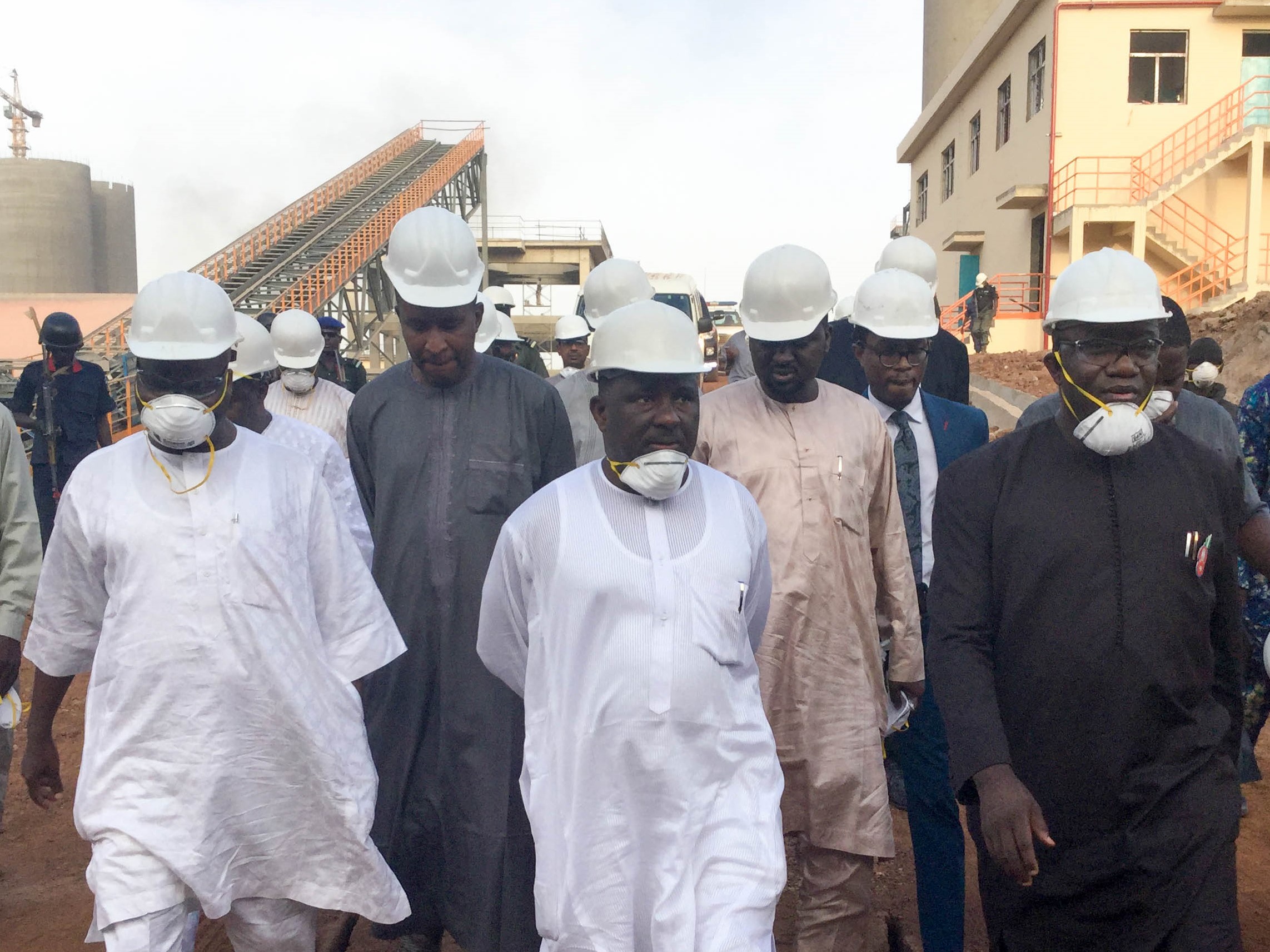 L – R: Abubakar Bawa Bwari, Hon. Minister of State for Solid Minerals Development;  Ibrahim Aminu, Managing Director, CCNN Plc; Kabiru Rabiu, Group Executive Director, BUA Group; Abdulsamad Rabiu, Executive Chairman, BUA Group & Chairman CCNN PLC; Dr. Kayode Fayemi, Hon. Minister for Solid Minerals Development during a high-level working visit to BUA Group’s Cement Subsidiary, CCNN Sokoto Cement plant yesterday