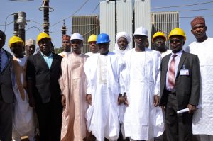 Governor Aminu Waziri Tambuwal with officials of the Transmission Company of Nigeria (TCN) after launching the newly-installed 60 MVA power transformer at the Sokoto Transmission Station...Wednesday 07/12/16