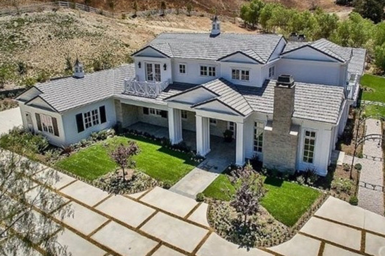 Kylie Jenners New $12m mansion