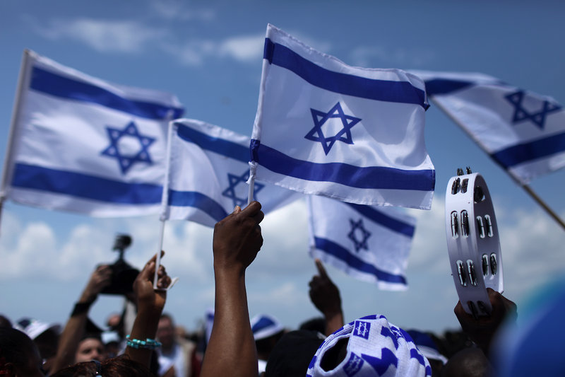 israel locals celebrate independence