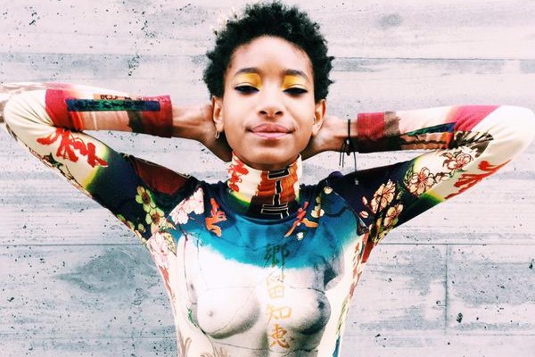 willow smith topless shirt