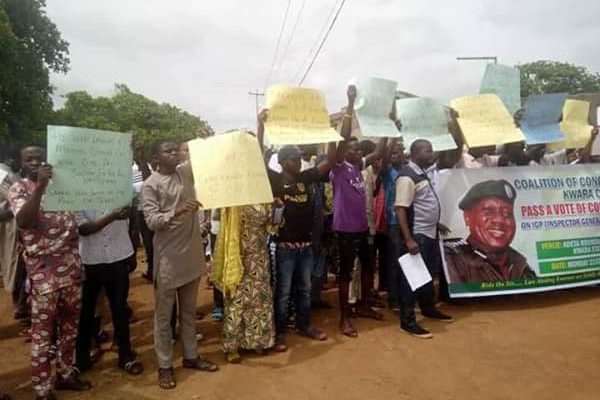 Ilorin residents march in support of the transfer of suspected cultists to abuja