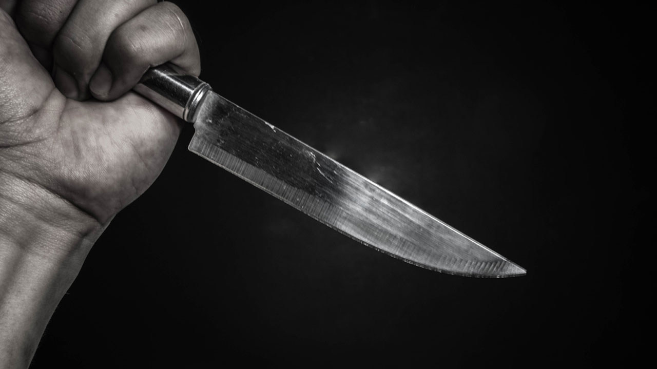 knife for stabbing girlfriend