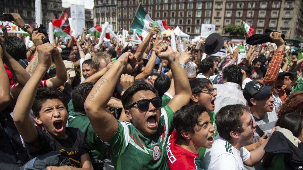 Mexican fans celebrate goal