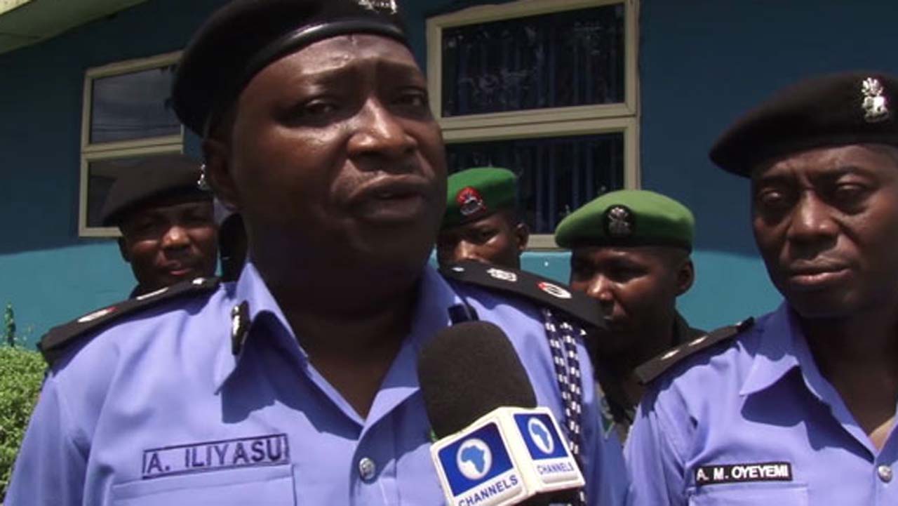 Ogun police arrests smugglers