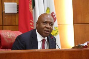 "APC leaders in Kwara can’t access President Buhari for anything"- Saraki condemns party structure