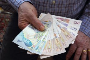  Honest cleaner returns over £300,000 to Police