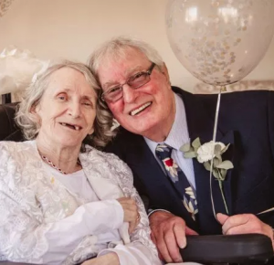 After turning down 42 marriage proposals, woman finally marries at 72