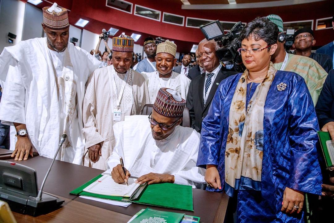 Buhari signs AfCFTA agreement