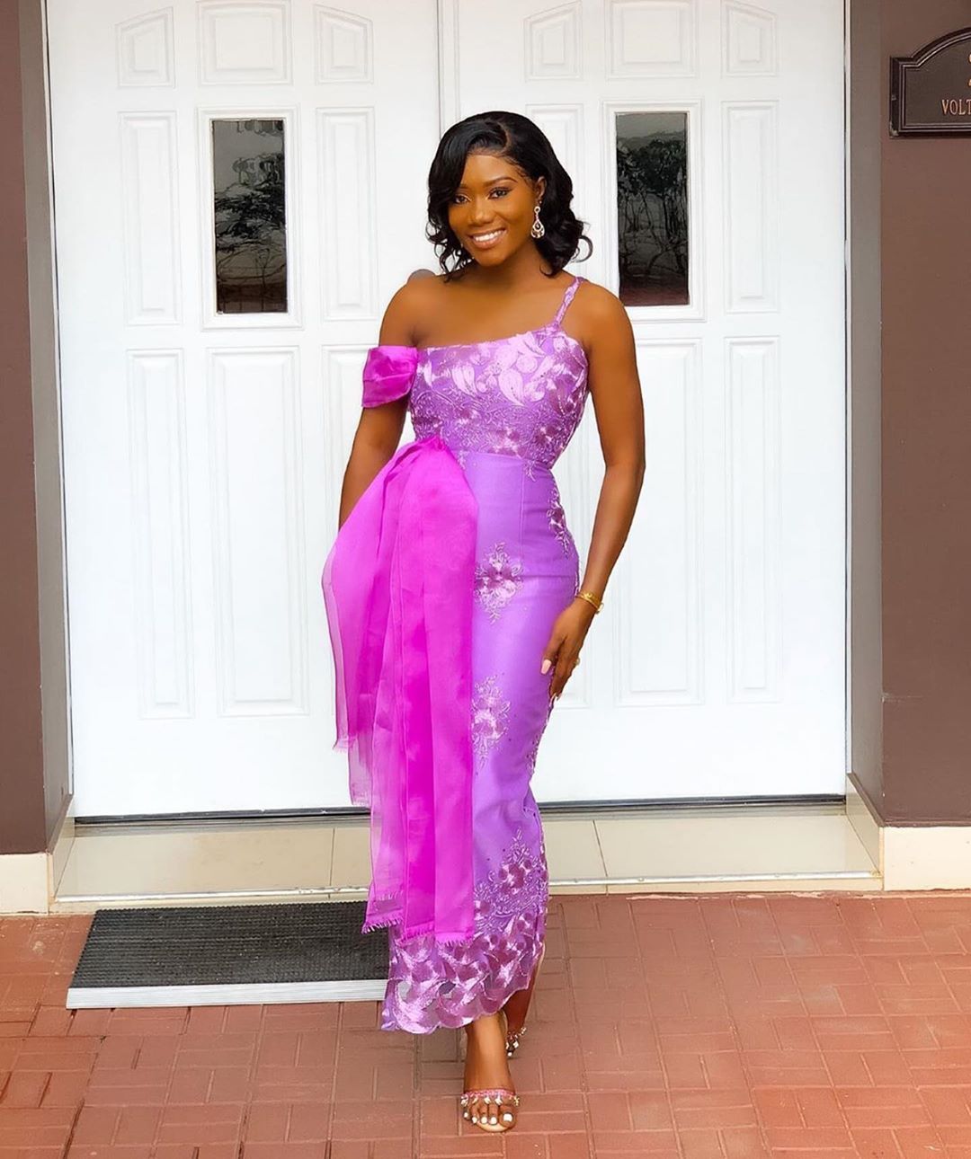 10 Asoebi Styles With 3 Yards Lace material