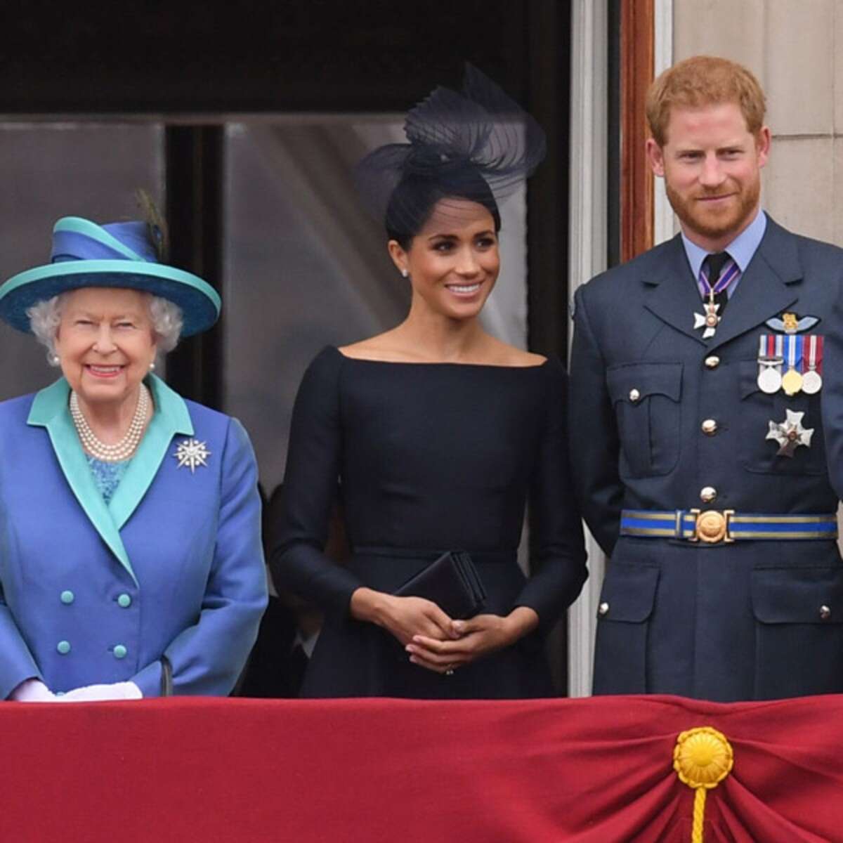 MeghXit: Queen Elizabeth Releases Official Statement As Harry, Meghan Drop Royal Titles