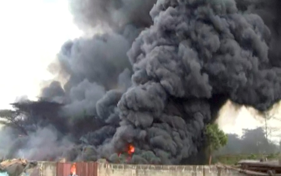 BREAKING: Pipeline Explosion In Amuwo Odofin, Lagos (Videos)