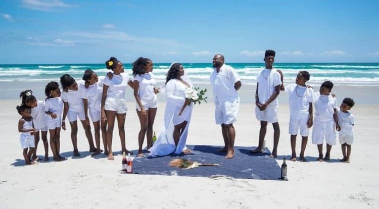 Couple flaunts 11 children to celebrate 15 years wedding anniversary