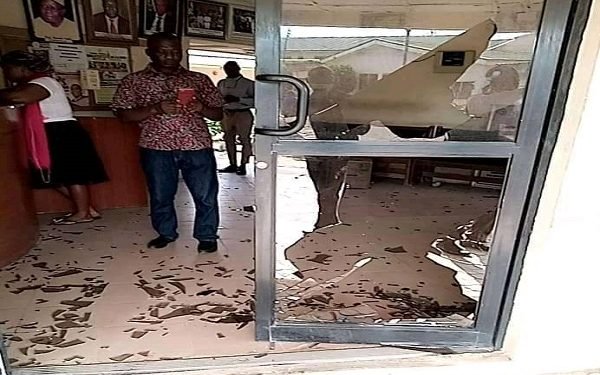 SHOCKING! FMC Lokoja Attacked as Gunmen cart away Hospital Records, Computers Kogi