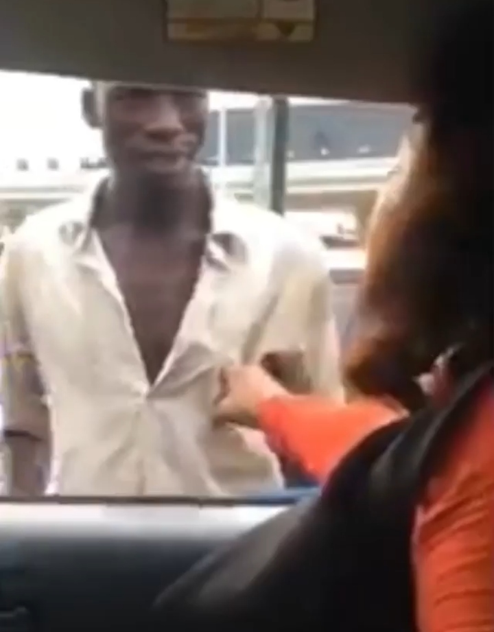 Sex-starved lady sexually harasses Onion Seller (VIDEO)