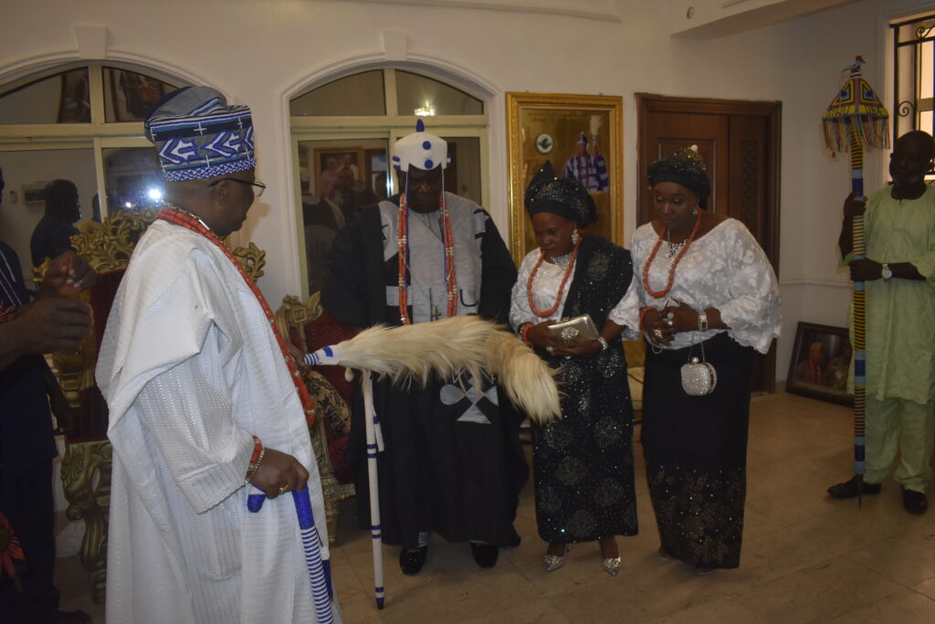 Age-long Jinx Broken As Oba Olukayode Is Crowned New Eweye of Isiwu Land