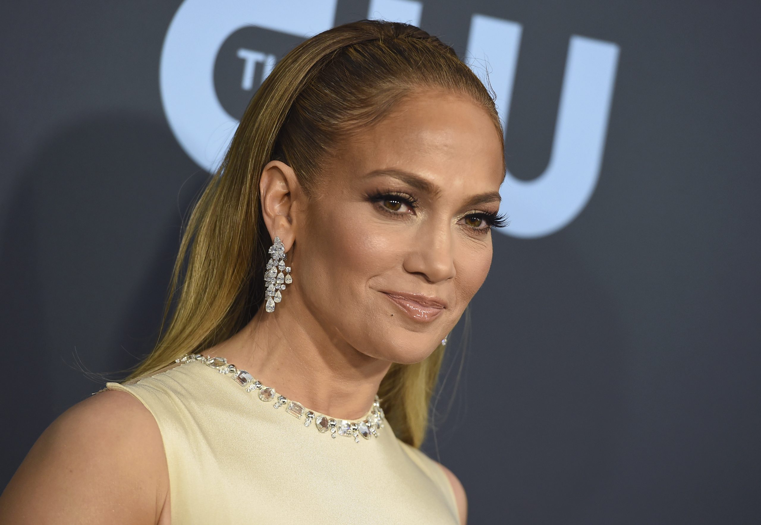 2020 Showed us What Mattered, Jennifer Lopez says during Award Speech