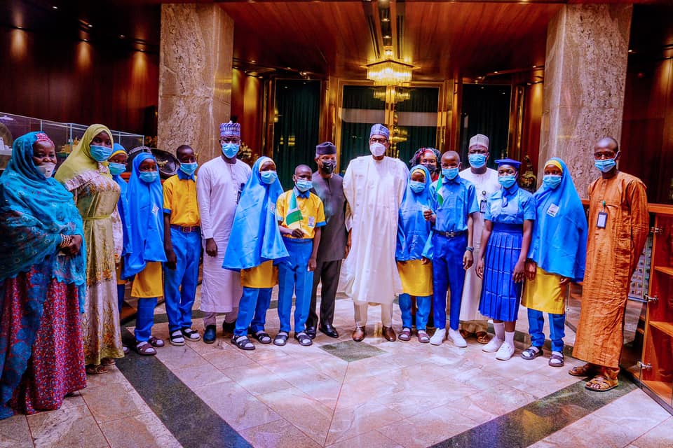 Buhari and children on Children's Day 2021