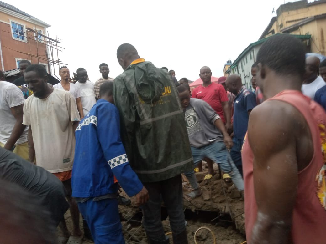 Onike building collapse