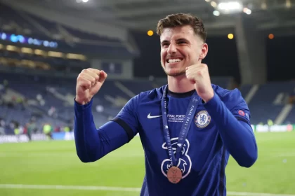 Terry Begs Chelsea Fans To Support Mason Mount
