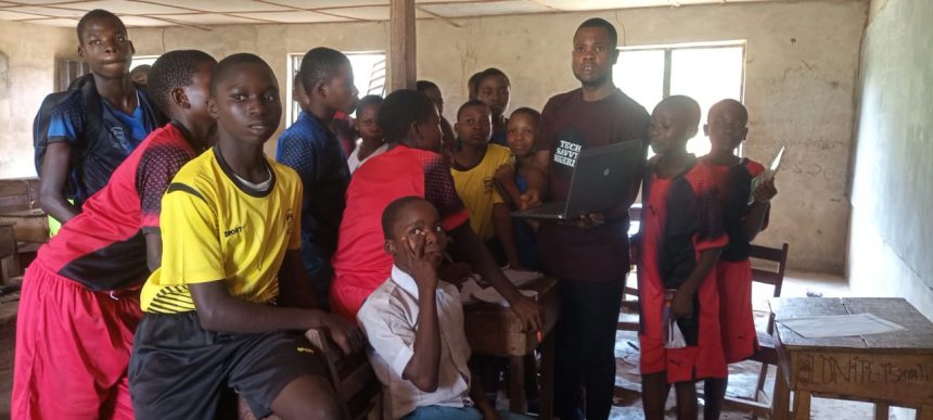 Aderonke Foundation - Ikaram community of Ondo State - computer skills